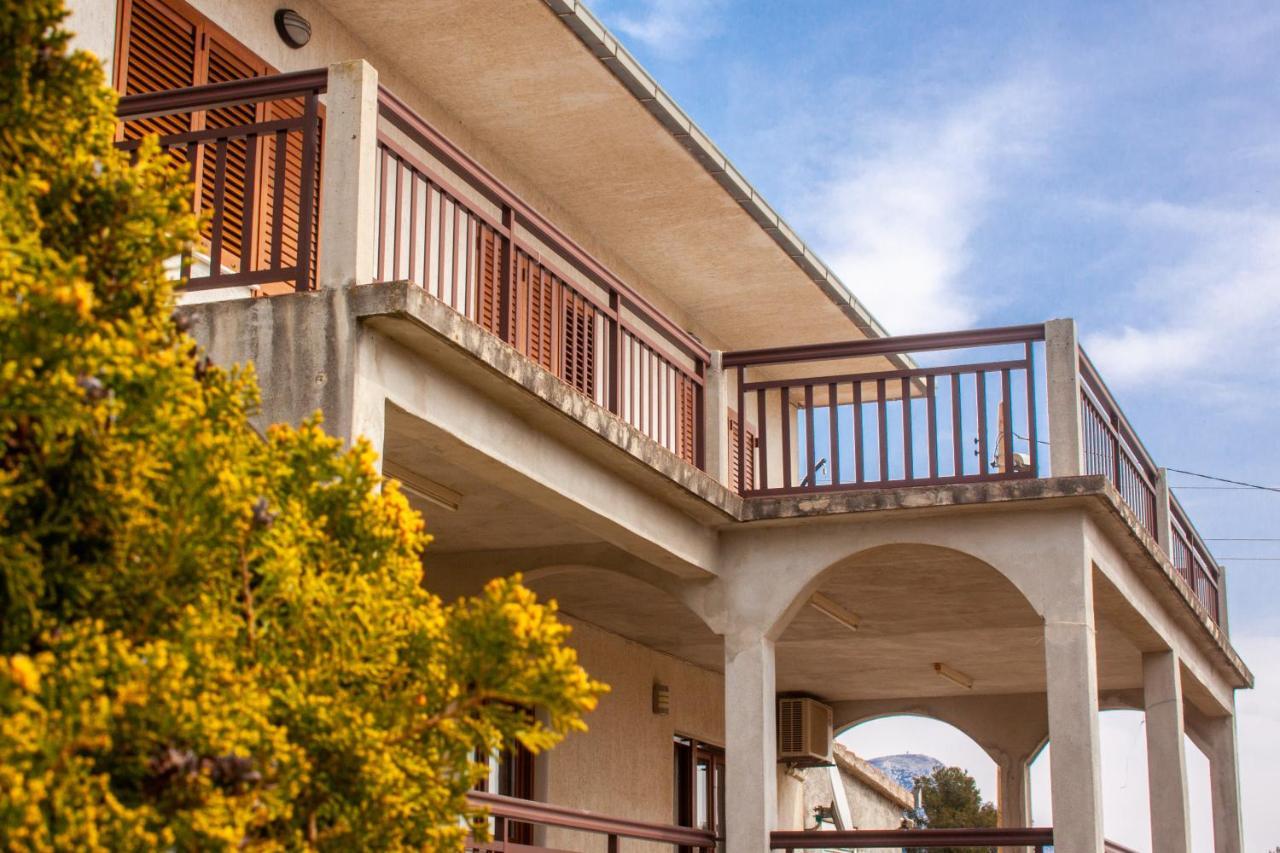 Apartment Juric Kaštel Novi المظهر الخارجي الصورة