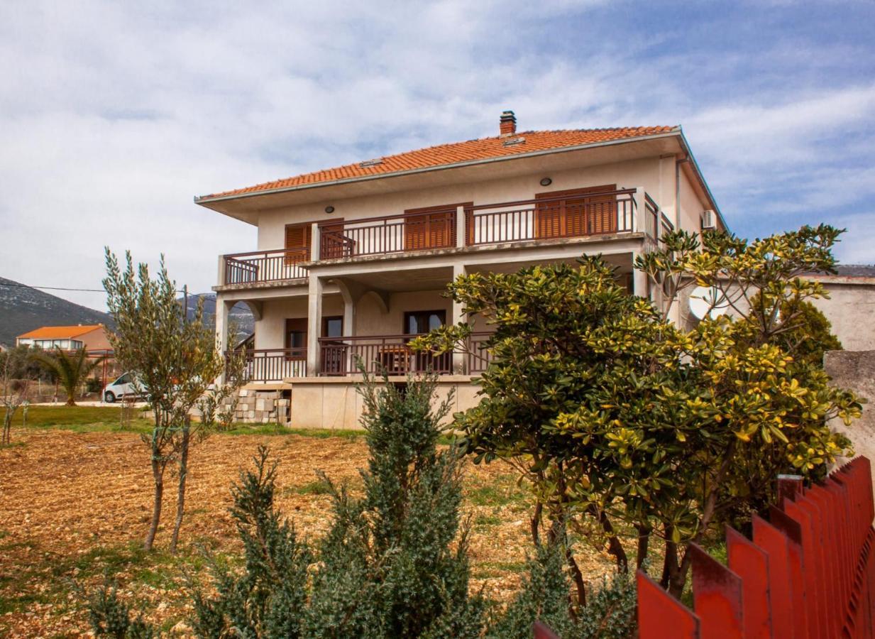 Apartment Juric Kaštel Novi المظهر الخارجي الصورة